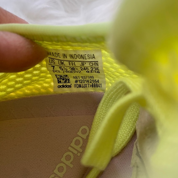 Adidas DEERUPT runner neon yellow - Picture 3 of 4